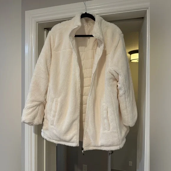 The North Face NWT Cream Reversible Winter Puffer Quilted Jacket Sz 1x - Picture 3 of 6